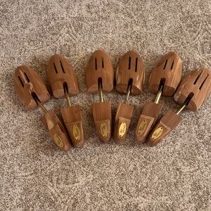 3 pairs of solid toe Allen Edmonds cedar shoe trees.